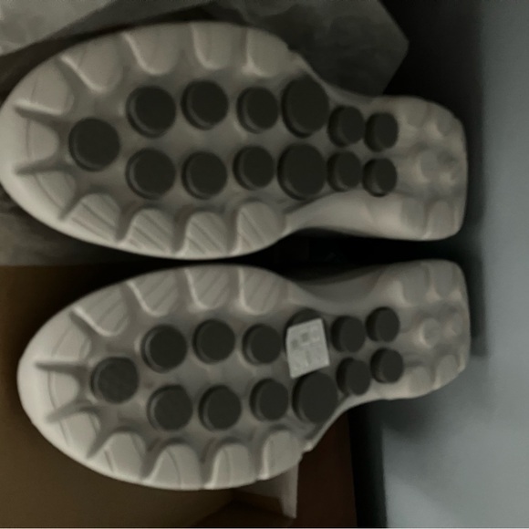 New! Skechers GoWalk 6 Magic Melody gray athletic shoes. - Picture 3 of 5